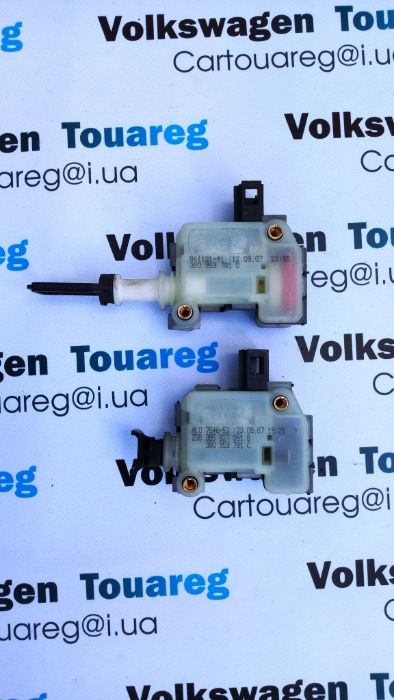 Активатор багажника, замок Volkswagen Touareg 3B0959781D 3B5827061B
