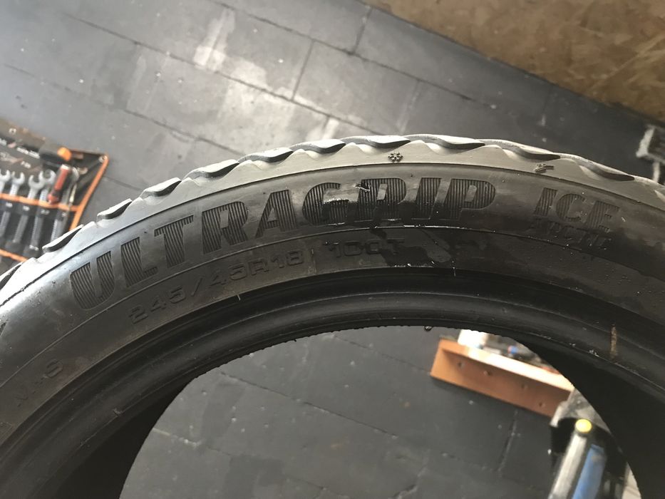 245/45/18 Goodyear ultra grip ice arctic, Зима-2 шт.