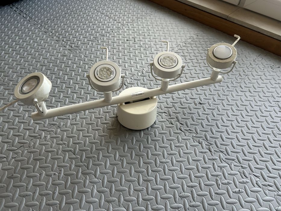 Candeeiro de 4 focos Ikea