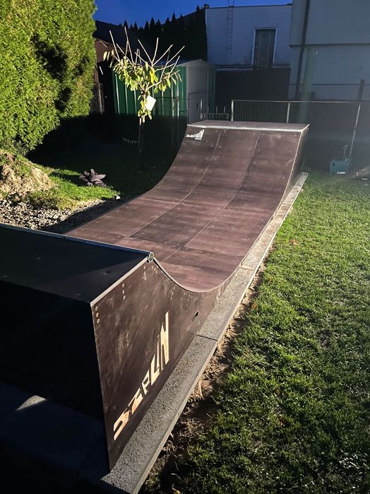 Minirampa wodoodporna całoroczna zewnętrzna DIY Szplinramps skatepark