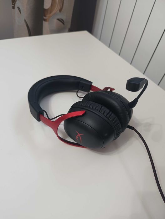 Słuchawki HyperX Cloud III czerwone (świetny stan jak nowe!)