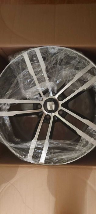 Vendo 4 Jantes 19'' + 4 Pneus em bom estado - SEAT Leon