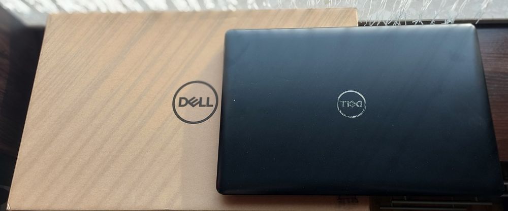 Laptop 17" DELL Inspiron 5770 i5