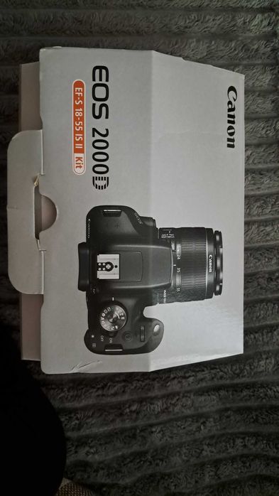 Фотоапарат Canon EOS 2000D
