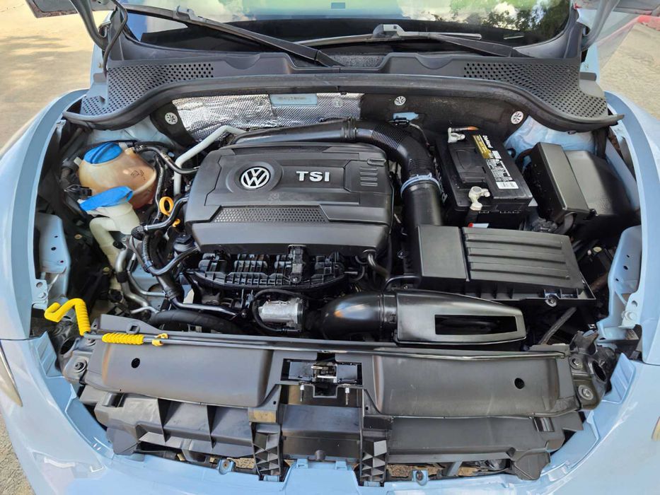 Volkswagen Beetle      2015