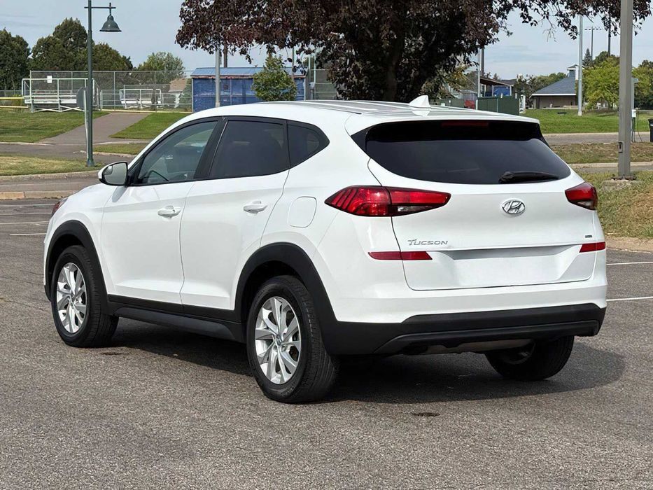Hyundai Tucson SE      2019