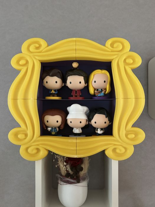 Friends McDonalds поличка для фігурок | Жовта рамка Друзі Підставка