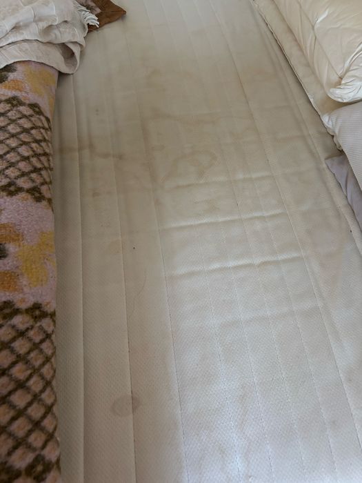 Somier com arrumaçao + oferta colchao