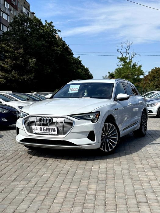 Продам Audi e-tron 2019 рік можлива розстрочка,кредит,обмін!