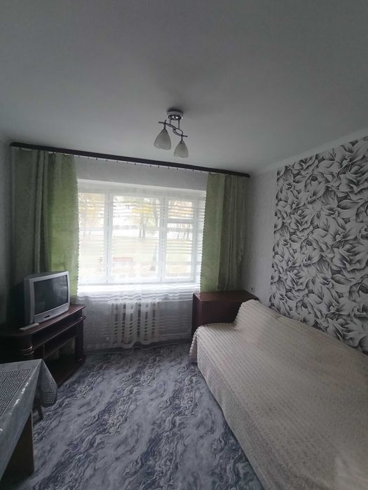 Продам гостинку  на ХТЗ