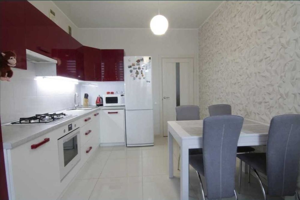 Квартира(1 поверх) подобово Петропавлівська борщагівка ЖК"Львівський"