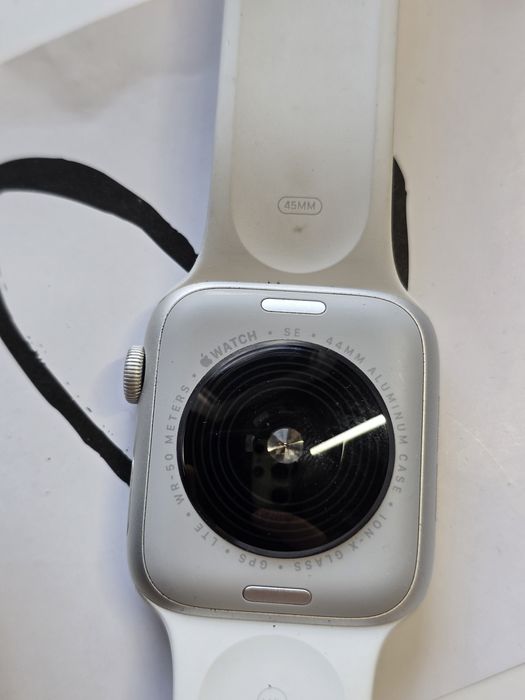 Apple Watch SE (2-го покоління, GPS + Cellular)