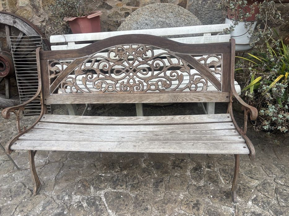 Banco de jardim. Vintage
