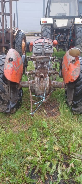 Sprzedam traktor ferguson