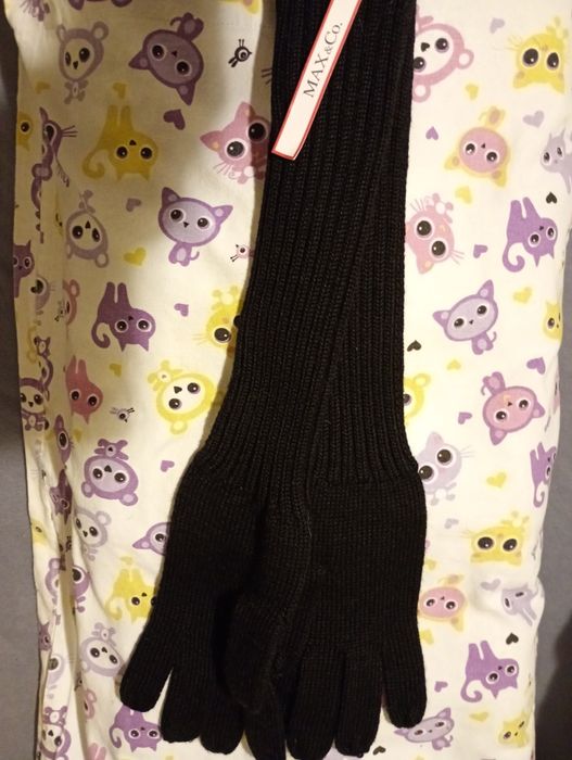 Wełniane długie  czarne rękawiczki nowe