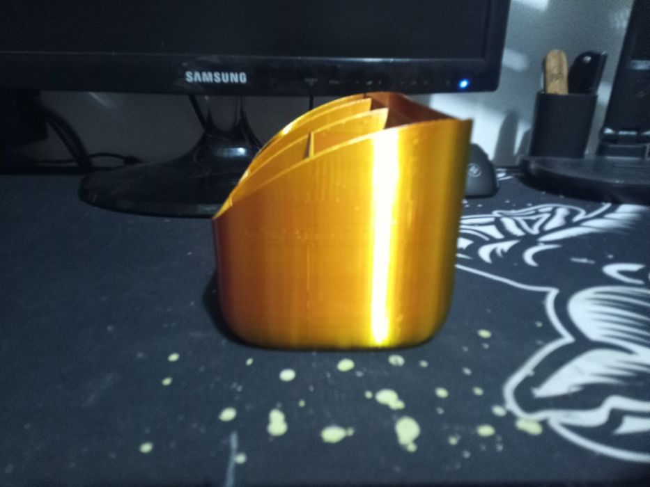 Organizer na biurko do toaletki