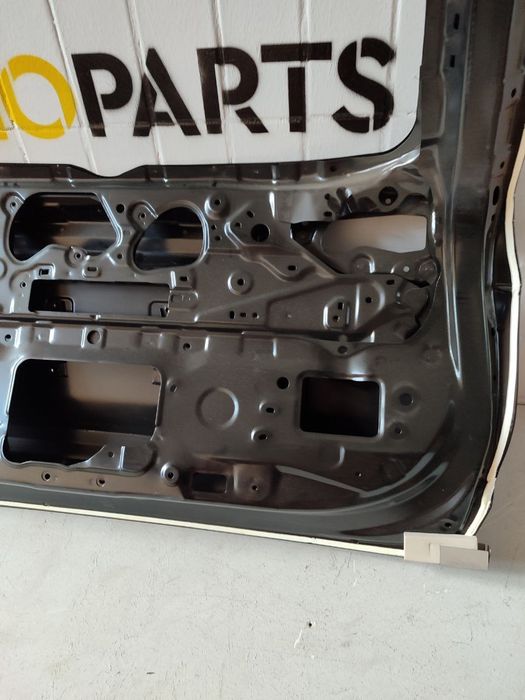 Ляда кришка багажника Тойота Рав 4 Toyota Rav 4 2018 2019 2020 2021 2022 2023 2024