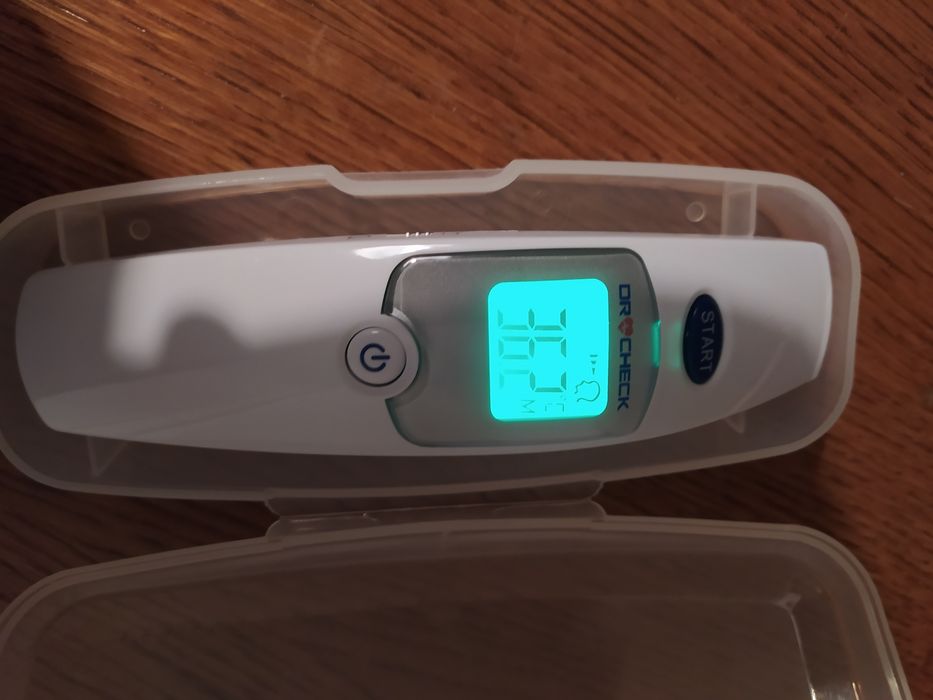 Bezdotykowy termometr Dr Check FC 500