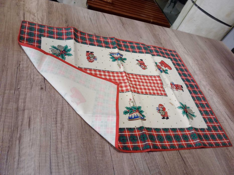 Retrosaria  2 Panos/ Toalhas tabuleiro, Alusivos ao Natal  - Novos