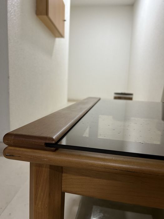 Mesa de apoio/centro de madeira maciça e vidro - Vintage