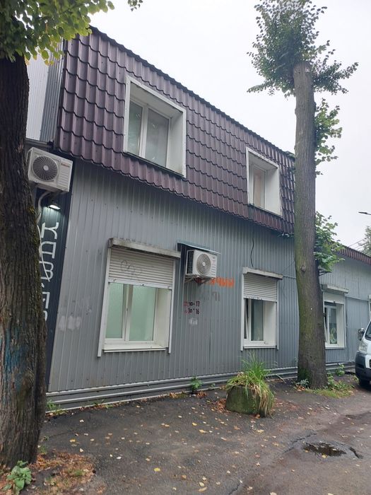 Здається приміщення (2 кімнати) в центрі міста в центрі