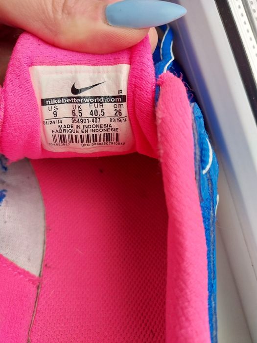 Кроссовки Nike женские