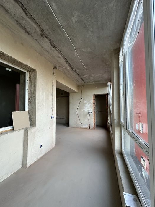 Продаж двокімнатноі квартири у новобудові