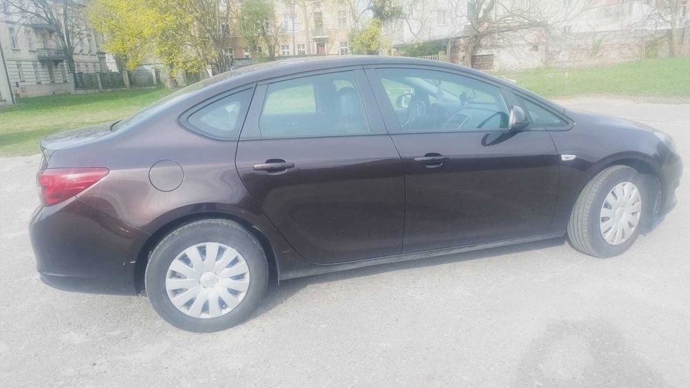 Opel Astra Notchback 2016