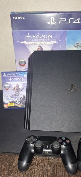Продам SONY  PS 4 PRO.
