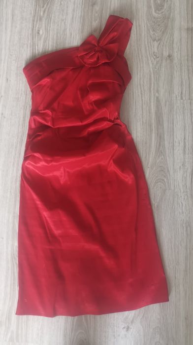 Sukienka wieczorowa czerwona rozm. 42