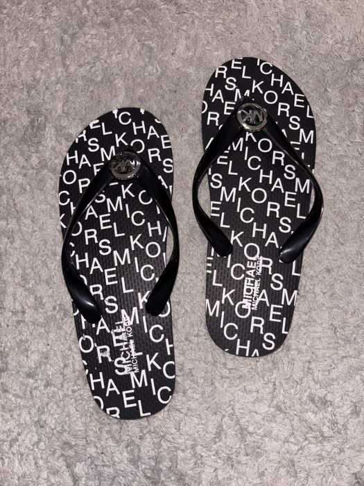Nieużywne klapki Michael Kors