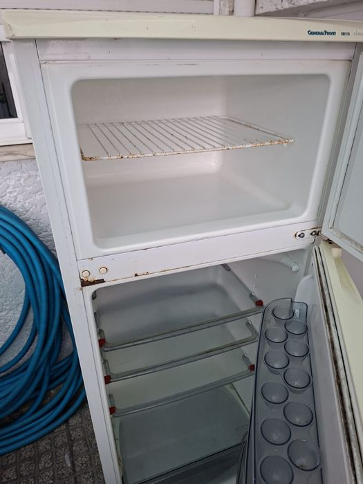 Frigorífico general frost classe A grande  a trabalhar