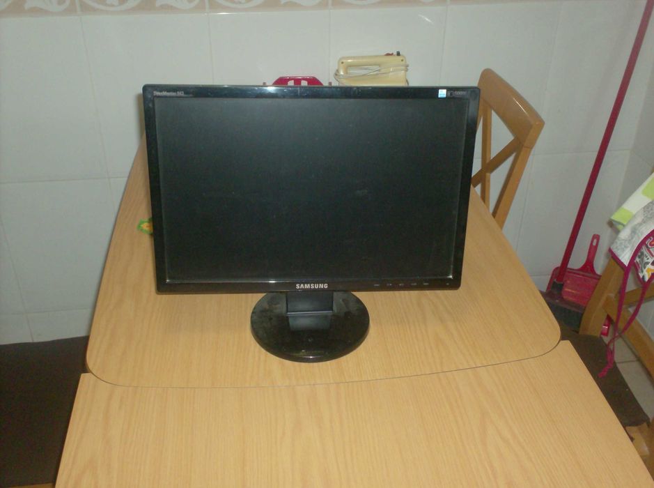 Samsung Computer Monitor64564336436611120