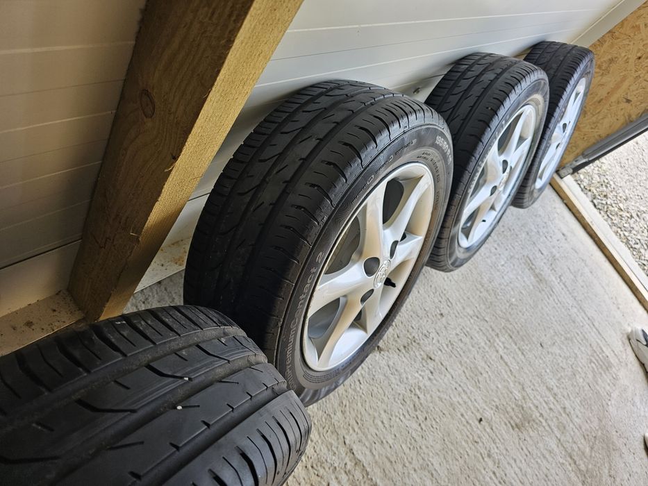 Alufelgi Toyota 15" 4x100 Yaris Aygo Corolla z Oponami