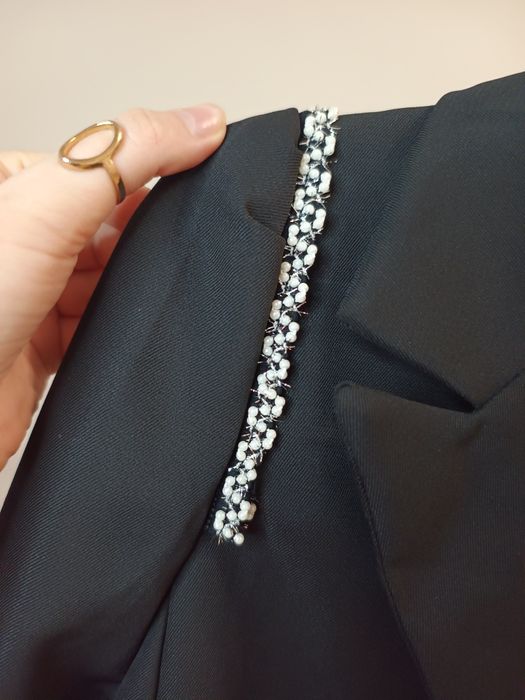 Шикарна сукня зі спідницею