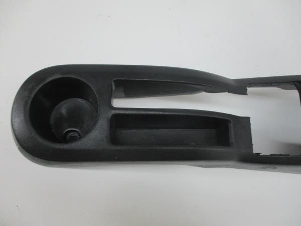 Consola central TOYOTA Yaris (_P9_)