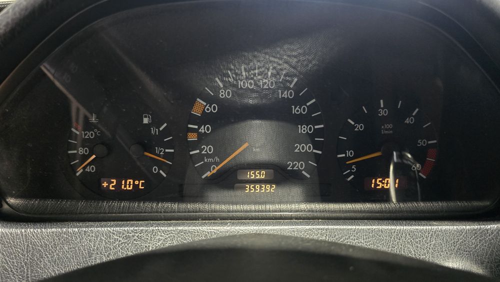 Mercedes-Benz C200