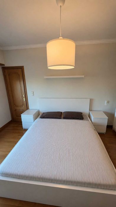 Cama de Casal + Colchão e estrado