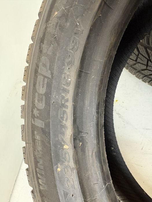 Opony zimowe jak nowe 235/45R18 Hankook dot.2024 op.027