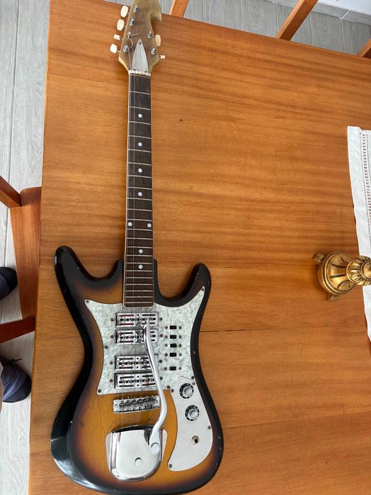 Guitarra Vintage Kawai/Teisco ET-440 (Anos 60) - 4 Pickups