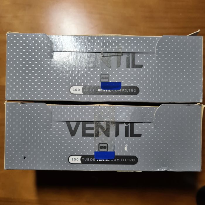 Maquina de enrolar tabaco
semi nova ainda com  varias boquilhas de su