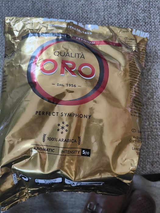 Kawa ziarnista Arabica Lavazza qualita Oro