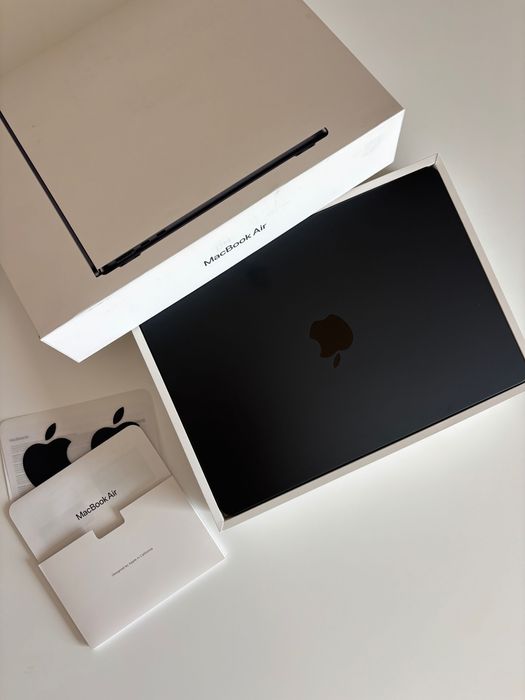 MacBook Air 13, M3, 2024, 256 GB, Como Novo, com factura