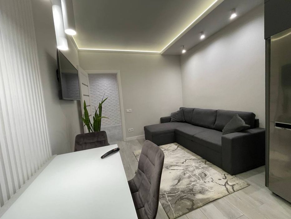 Сучасна квартира/подобово/вільна