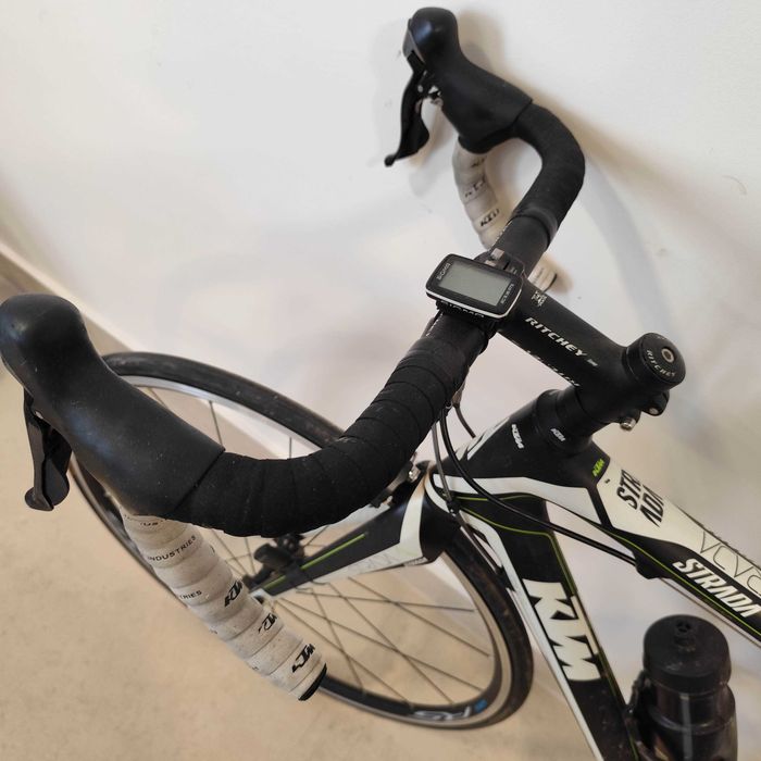 Bicicleta estrada strada F6