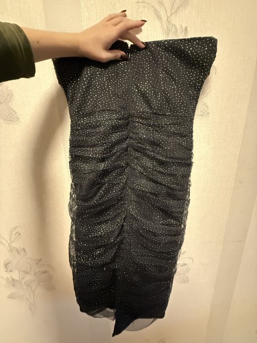 Вечірня сукня блискуча