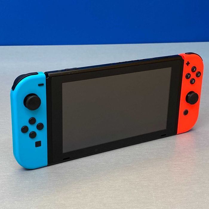 Nintendo Switch (Neon Blue/Red)