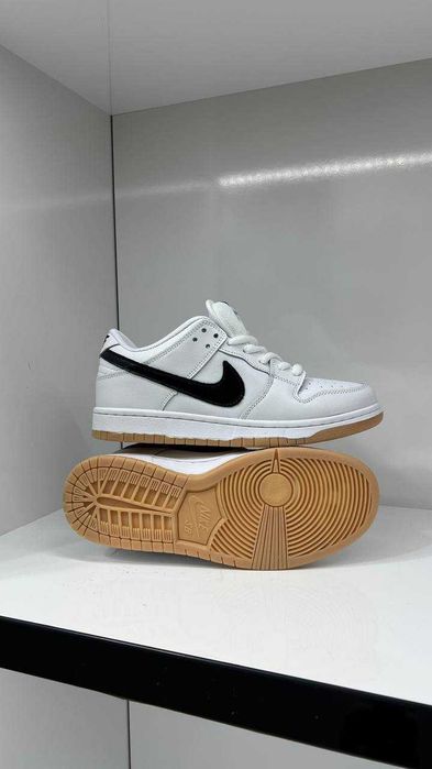 Кросівки Nike Dunk Low білі з чорним ( 38 розмір)