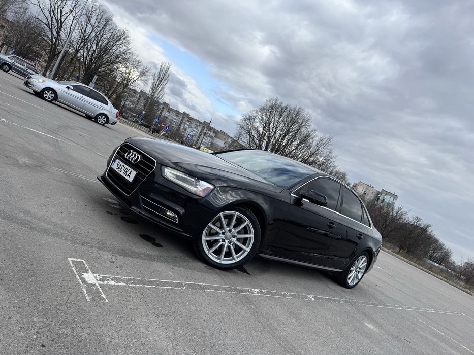 Продам Ауді А4 2015