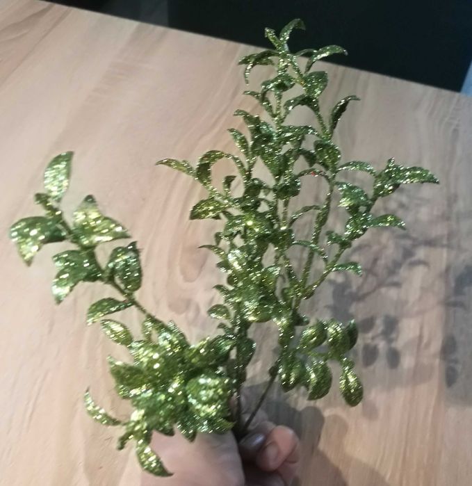 Gałązki ozdobne dekoracyjne swiąteczne brokatowe zielone nowe stroik